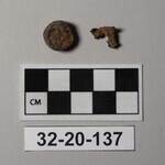 979483