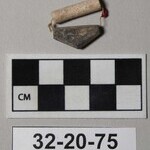 979513