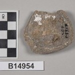 983256