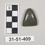 983575