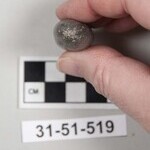 983710