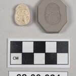 989280