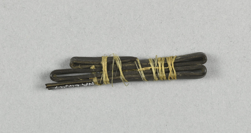 994930