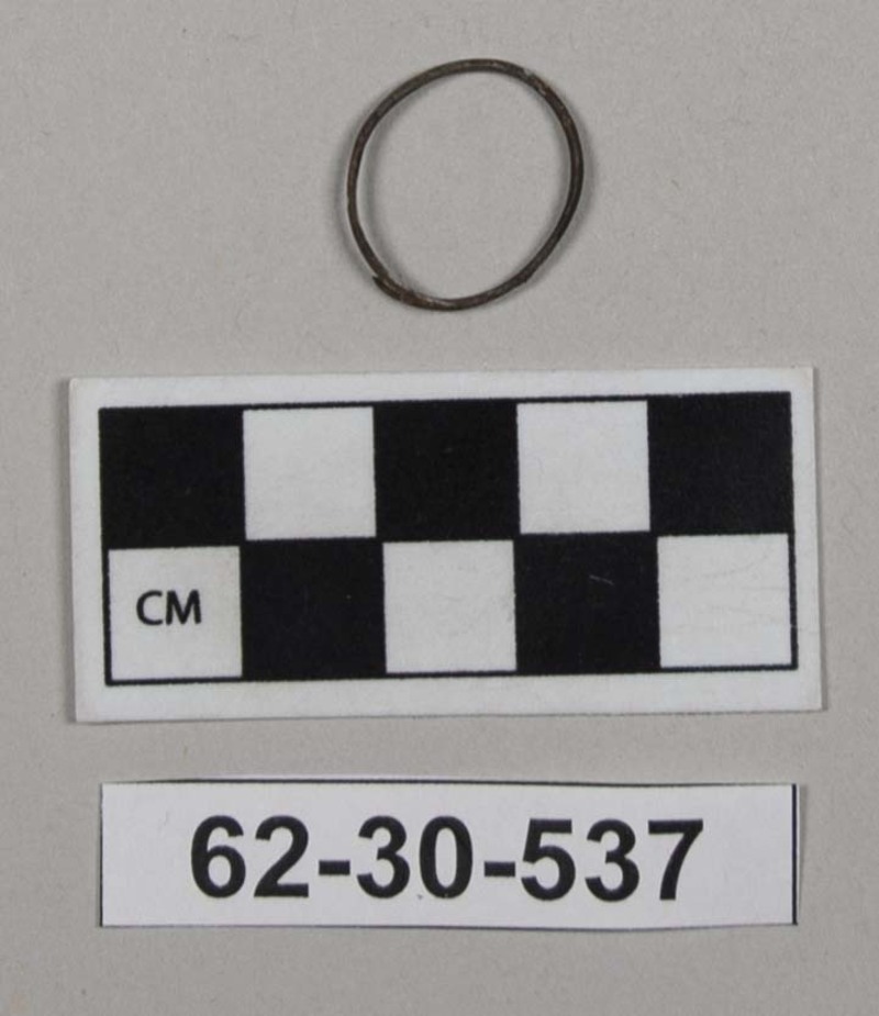 998464