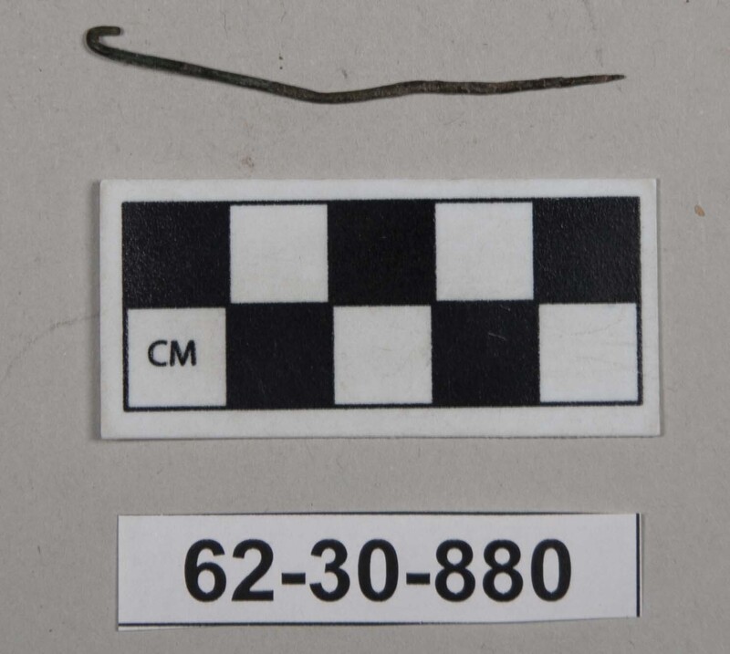 998472